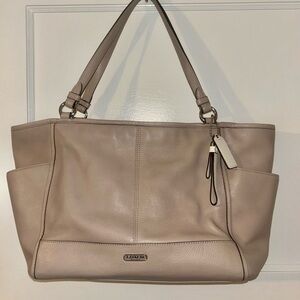 Coach Taupe Purse W Lavender Lining